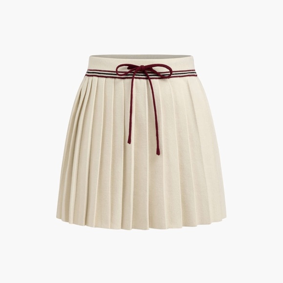 Cider Dresses & Skirts - CIDER Pleated Knit Mini Skirt – Size S – Cream / Ivory